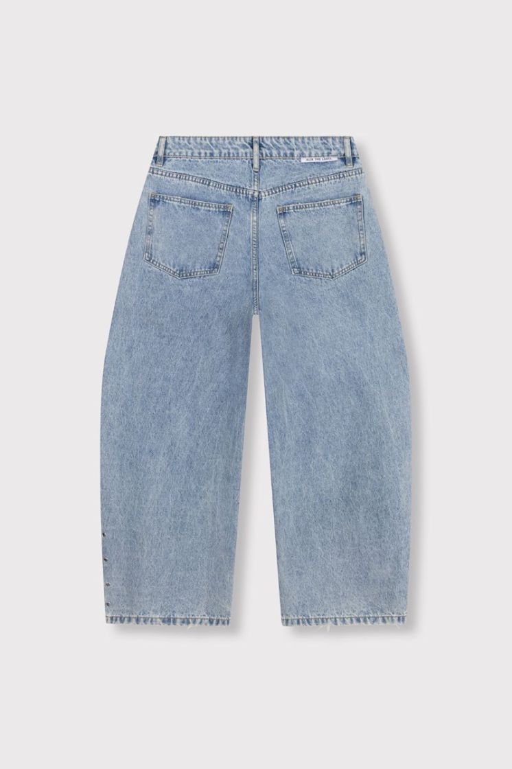 Woven Studded Barrel light blue deni